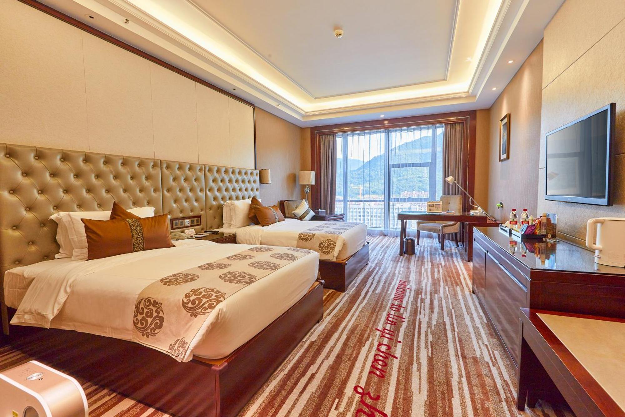 Wyndham Grand Plaza Royale Chenzhou Hotel Bagian luar foto