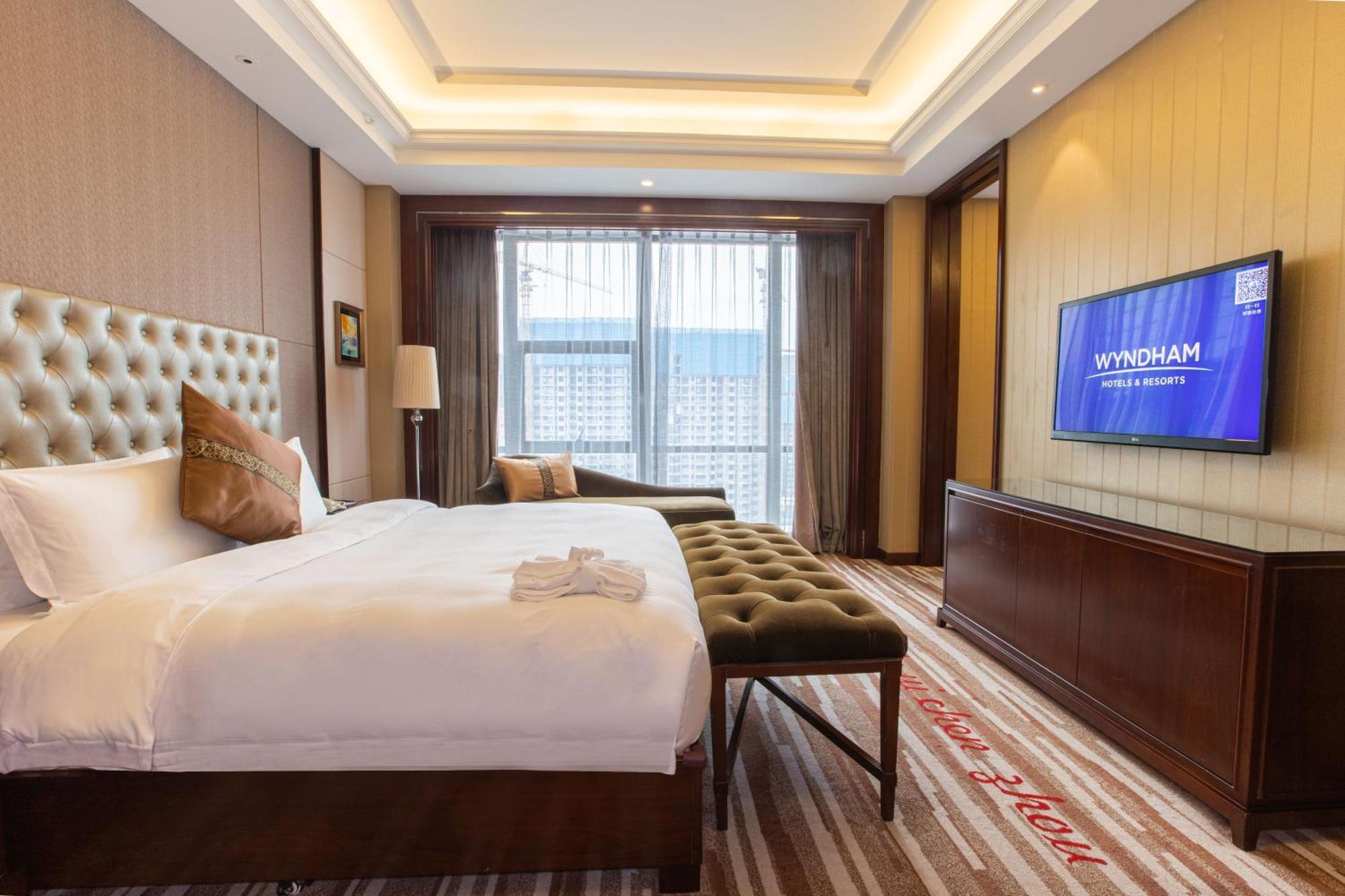 Wyndham Grand Plaza Royale Chenzhou Hotel Bagian luar foto