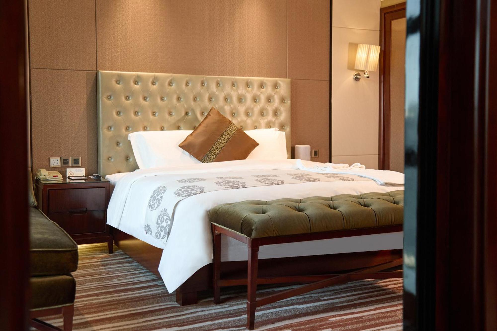 Wyndham Grand Plaza Royale Chenzhou Hotel Bagian luar foto