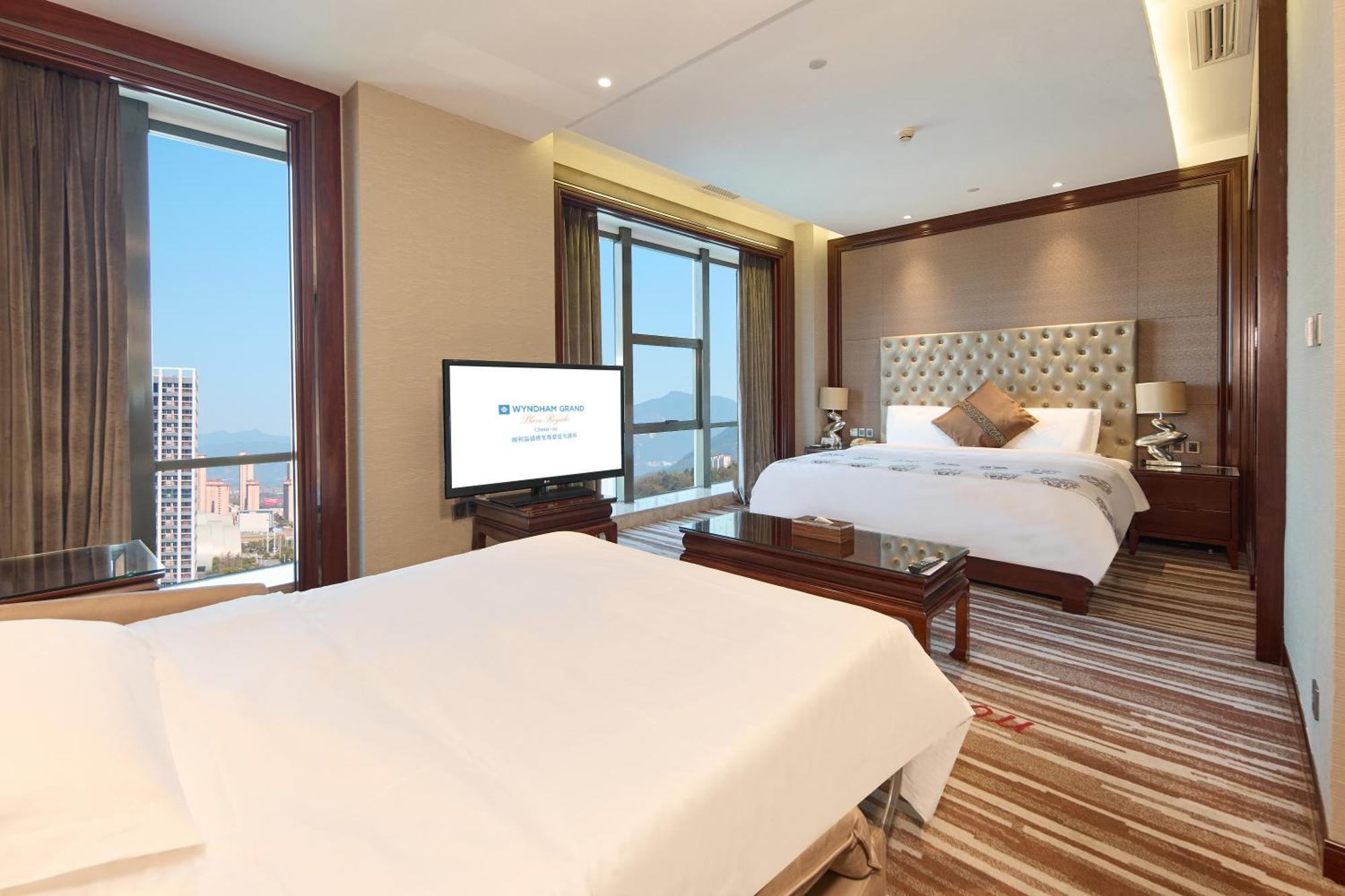Wyndham Grand Plaza Royale Chenzhou Hotel Bagian luar foto